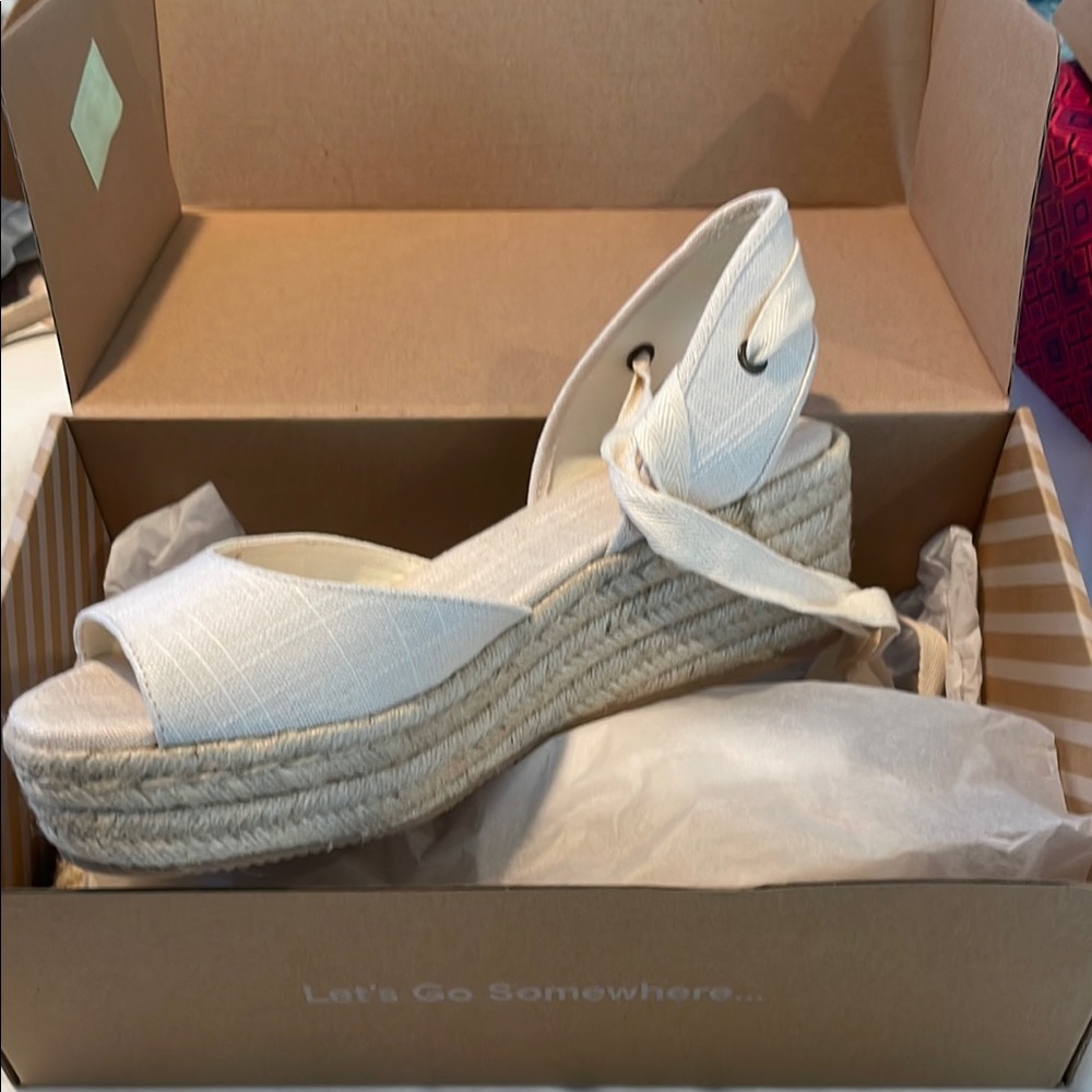 New in the box - Soludos White Espadrille Wedge Sandal
